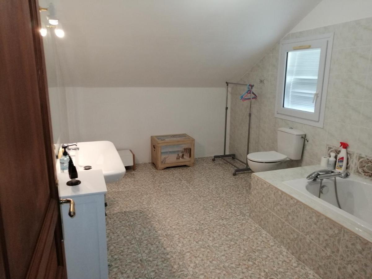 A La Joie De Vivre Chez L'Habitant Banat Bagian luar foto